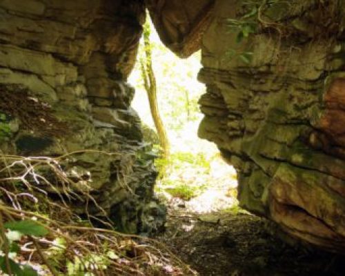 Needleseye-Park-WVLT_Oak_Hill_hole_in_the_rock_IMG_7299-e1525877570608